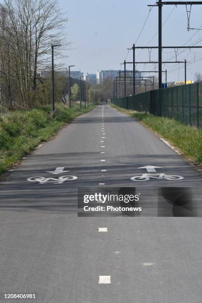 Distantiation sociale dans les parcs - Sociale afstand in Parken Philip Reynaers/ Photonews via Getty Images)