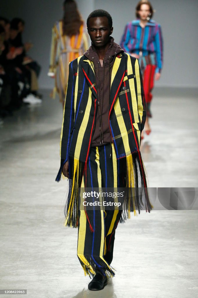 Kenneth Ize : Runway - Paris Fashion Week Womenswear Fall/Winter 2020/2021