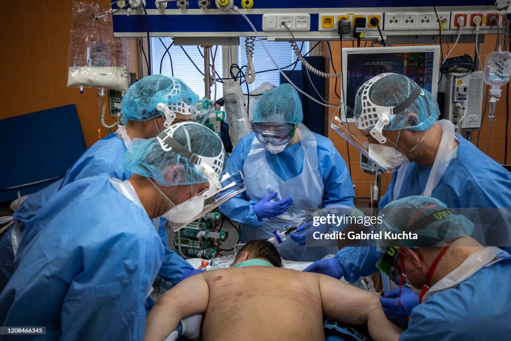 Coronavirus Cases Rise In Czech Republic