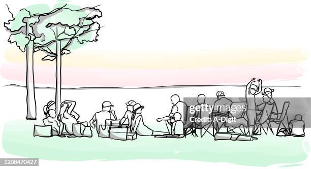 stockillustraties, clipart, cartoons en iconen met uitgebreide familie picknick - familie met meerdere generaties