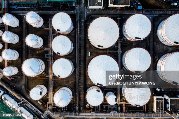 oil tank in hong kong - fuel storage tank stock pictures, royalty-free photos & images