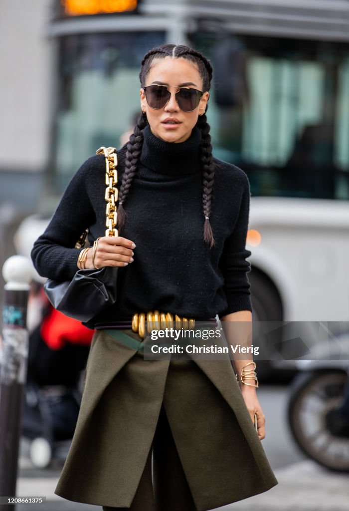 Street Style  - Paris Fashion Week - Womenswear Fall/Winter 2020/2021 : Day Two