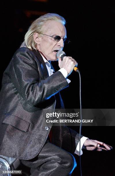 Le chanteur Christophe, célèbre dans la variété française dans les années soixante-dix et lauréat d'une Victoire de la musique 2003 du spectacle...