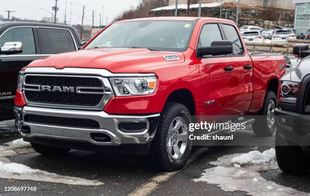 2020 ram 1500 pickup truck - dodge ram v8 stock pictures, royalty-free photos & images