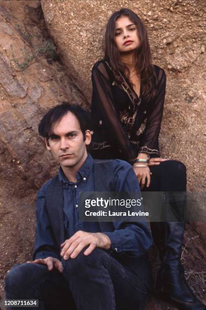 David Roback and Hope Sandoval of Mazzy Star pose for a portrait in 1990 in Los Angeles, California.