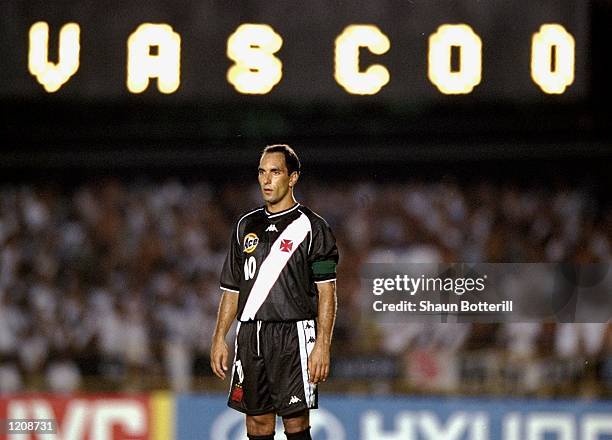 Edmundo of Vasco de Gama in action during the Final of the World Club Championship against Corinthians played at the Maracana Stadium in Rio de...