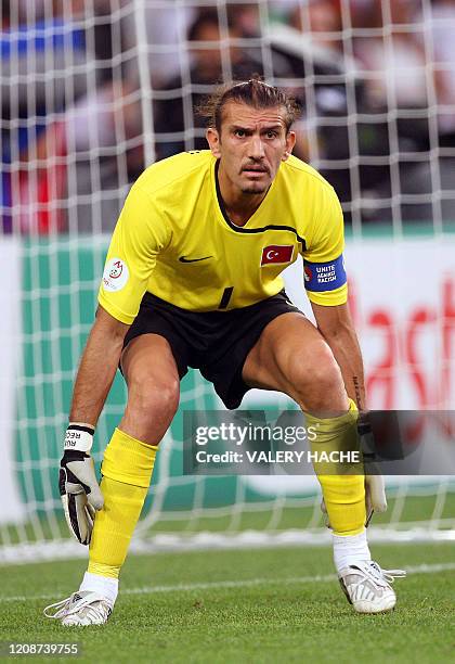 Rustu Renceber 261 Goalkeeper Rustu Recber Stock Photos, High-Res Pictures, and Images ...