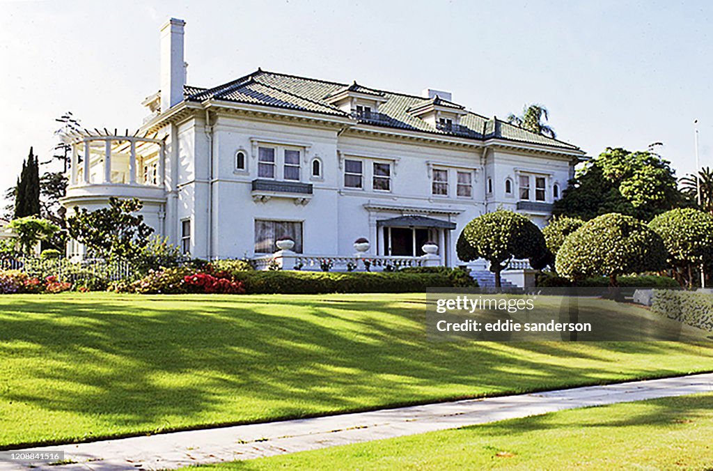 Ali Home Muhammad Ali's home in Hancock Park, Los Angeles, California. An ...