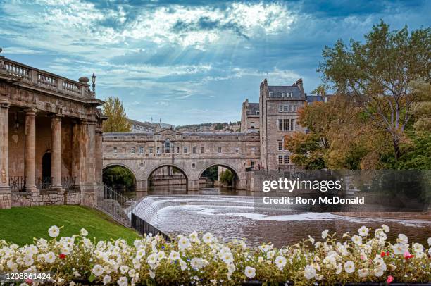 pulteney bridge and surrounding area - bath uk stock pictures, royalty-free photos & images