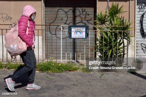 Group of supportive citizens who sign #Unamanosolidale has put boxes in various streets in the neighborhoods of Rome's southeast to collect food for...