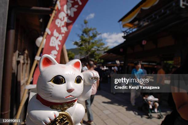 manekineko - ise mie stock pictures, royalty-free photos & images