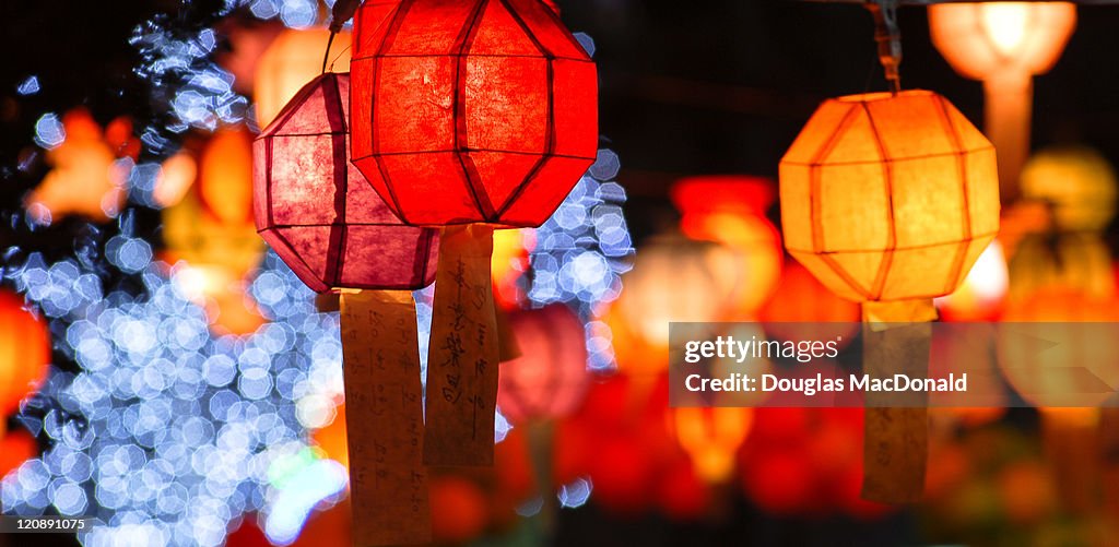 Lanterns and lights at Korean New Year Festival