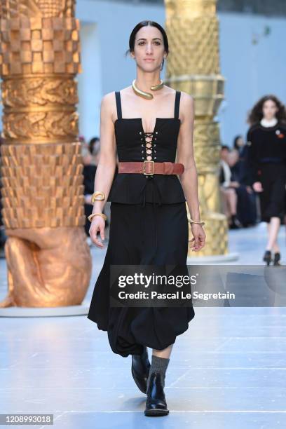 DenizGamze Erguven walks the runway during the Chloe show as part of the Paris Fashion Week Womenswear Fall/Winter 2020/2021 on February 27, 2020 in...