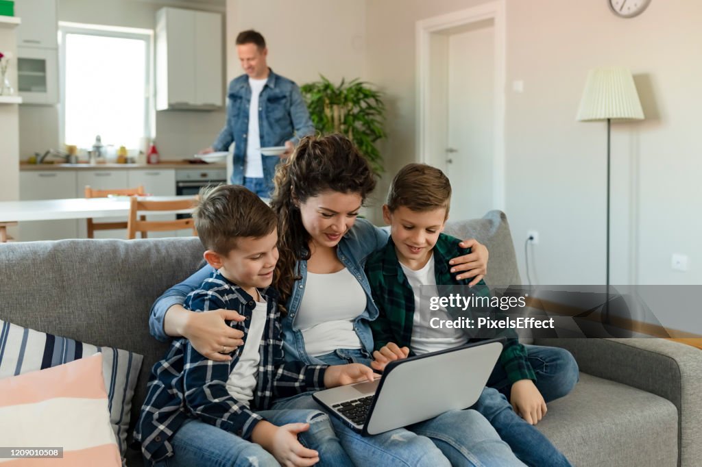 Family Fun Learning Early Childhood Learning The Fun Way High-Res Stock Photo - Getty Images