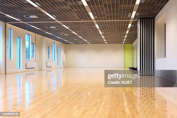 empty dance studio - dance floor stock pictures, royalty-free photos & images