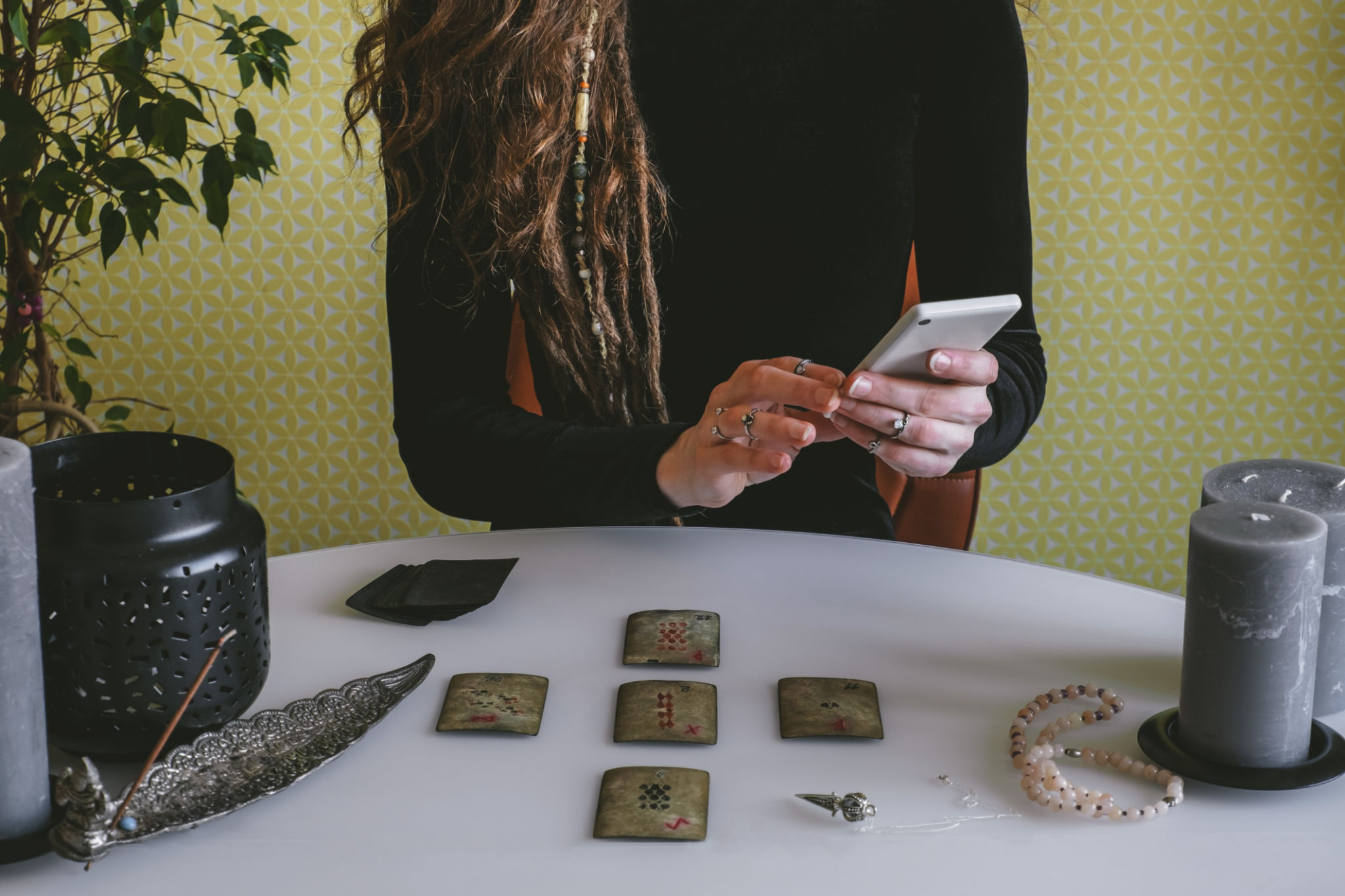computer screen tarot