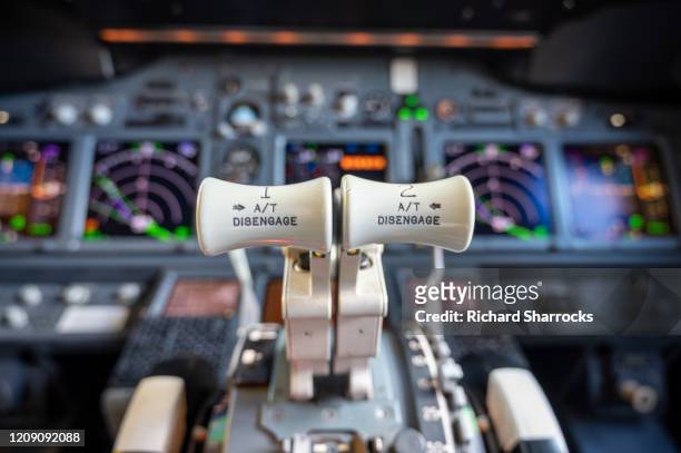 commercial aircraft thrust levers - throttle stock pictures, royalty-free photos & images