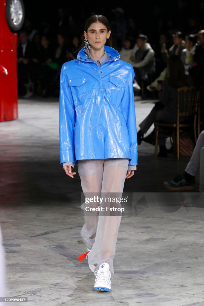 Off-White : Runway - Paris Fashion Week Womenswear Fall/Winter 2020/2021