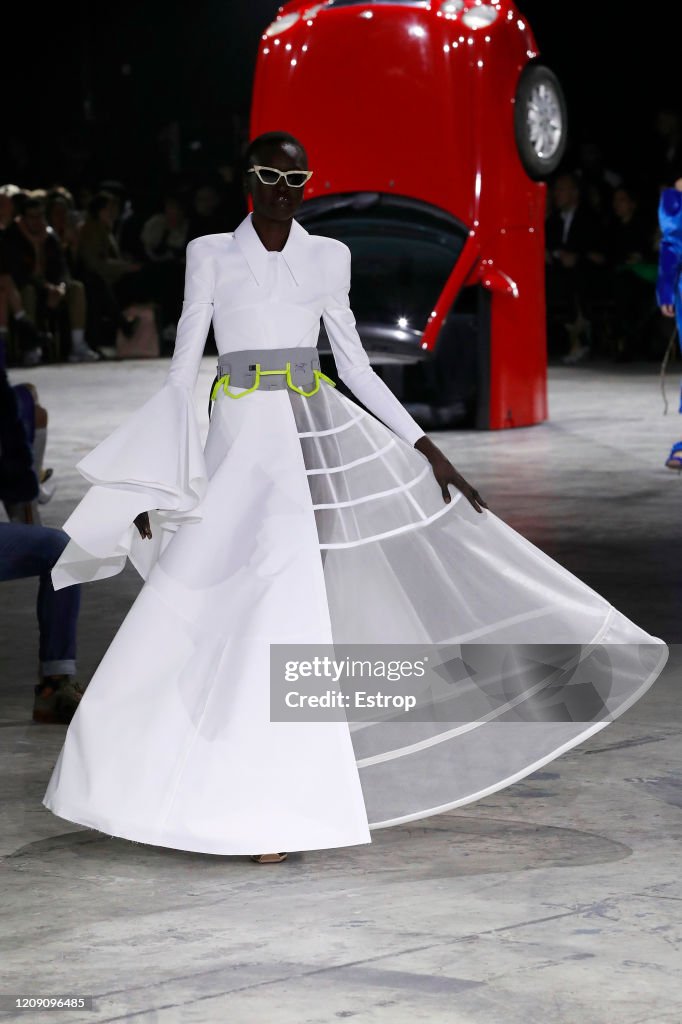 Off-White : Runway - Paris Fashion Week Womenswear Fall/Winter 2020/2021