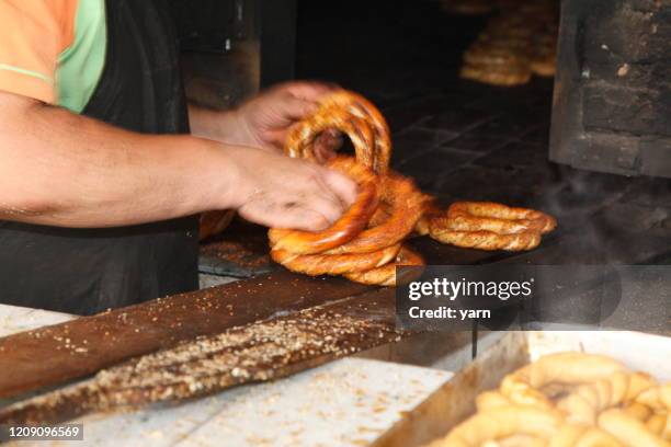 turkish traditional cuisine  ( si̇mi̇t ) - turkish bagel stock pictures, royalty-free photos & images