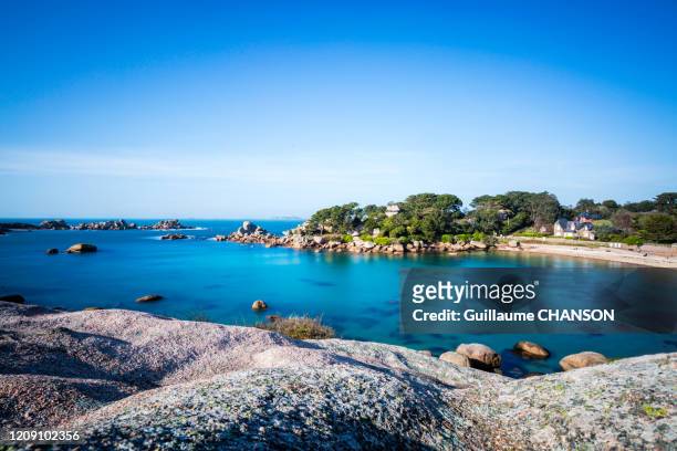 saint-guirec beach and rocks in ploumanac'h, brittany, france - cotes d'armor bildbanksfoton och bilder