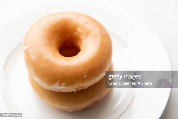 glazed doughnuts - glaserad mat bildbanksfoton och bilder