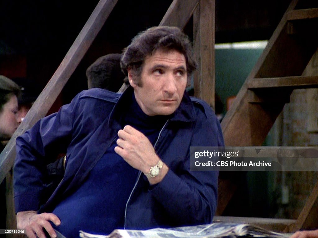 Judd Hirsch as Alex Reiger in the TAXI episode, "Friends." Original