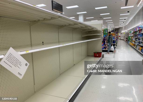 Target Inside Empty Target Aisle Photos and Premium High Res Pictures - Getty Images
