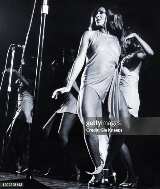Ike and Tina Turner Revue, Tina Turner, The Ikettes, De Doelen, Rotterdam, Holland, 12 November 1972.
