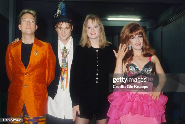 Portrait of The B-52's, Fred Schneider, Keith Strickland, Cindy Wilson, Kate Pierson, Ancienne Belgique , Brussel, Belgium, 23 September 1989.