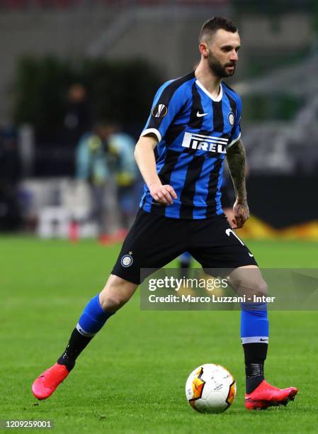 Marcelo Brozovic of FC Internazionale in action during the UEFA Europa League round of 32 second leg match between FC Internazionale and PFC...