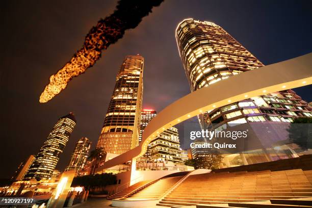 ciudad en fuego - brisbane city fotografías e imágenes de stock