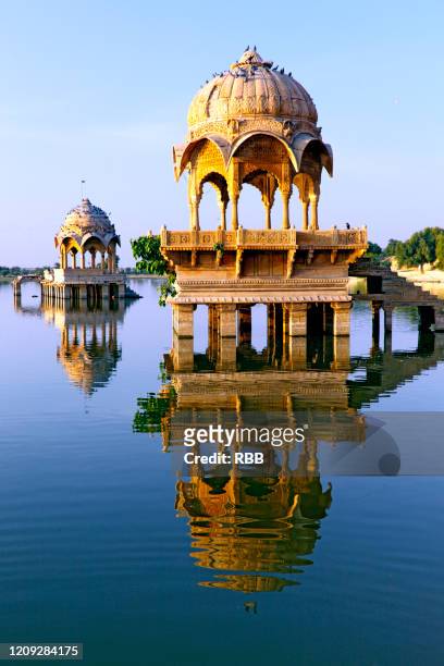 gadisar lake in jaisalmer, rajastan - jaisalmer stock pictures, royalty-free photos & images