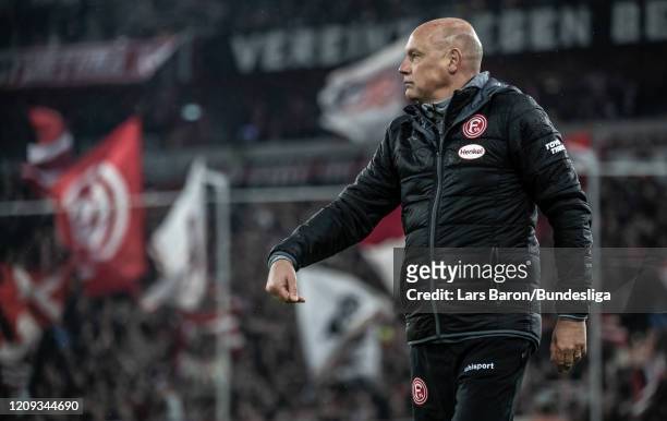Head coach Uwe Rösler of Düsseldorf reacts during the Bundesliga match between Fortuna Düsseldorf and Hertha BSC at Merkur Spiel-Arena on February...