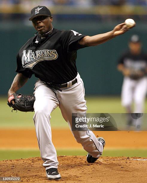Florida Marlins starting pitcher Dontrelle Willis makes a pitch in Sunday's game against Tampa Bay at Tropicana Field in St. Petersburg, Florida on...
