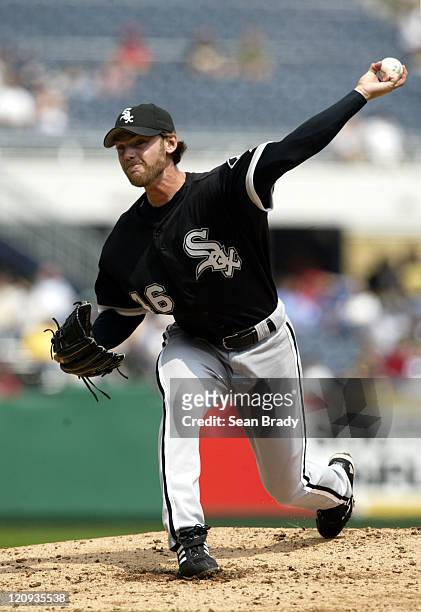 Chicago White Sox Neal Cotts delivers against Pittsburgh Pirates at PNC Park in Pittsburgh, Pennsylvania on June 29, 2006.