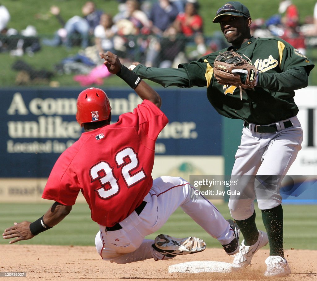 Oakland Athletics vs Los Angeles Angels of Anaheim - Spring Training - March 10, 2006
