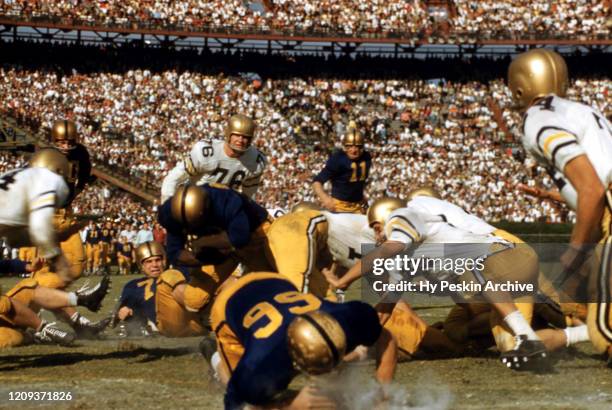 Bobby Grier of the Pittsburgh Panthers goes in for the touchdown during the 1956 Sugar Bowl Game against the Georgia Tech Yellow Jackets on Jauary 2,...