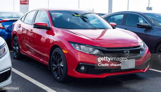 2020 honda civic sedan - saloon car stock pictures, royalty-free photos & images