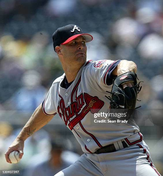 Atlanta Braves Tim Hudson delivers against Pittsburgh at PNC Park in Pittsburgh, Pennsylvania on August 3, 2006.