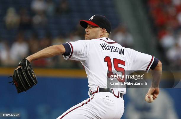 Braves pitcher Tim Hudson during the game between the Atlanta Braves and the Philadelphia Phillies at Turner Field in Atlanta, GA on April 30, 2007.