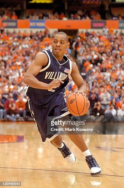 Villanova Wildcats guard Randy Foye dribbles the ball during a game against the Syracuse Orange at the Carrier Dome in Syracuse, New York on March 5,...