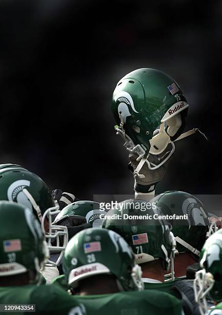 Northwestern rolled up 533 yards in total offense and picked Drew Stanton 3 times to beat the Spartans 49-14 in East Lansing, Michigan on October 22,...
