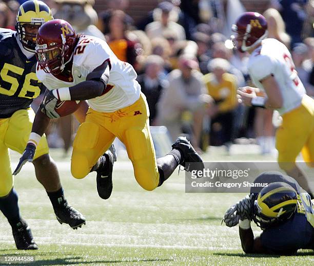 Minnesota's Laurence Maroney looks for first quarter yards against Michigan at Michigan Stadium on October 9, 2004. Michigan won the game 27-24..
