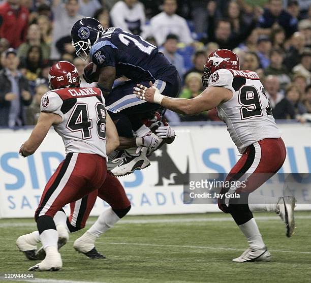 Ricky Williams carried the ball 6 times for 34 rushing yards and 1 TD vs the Calgary Stampeders in CFL action at Rogers Centre in Toronto, Canada....