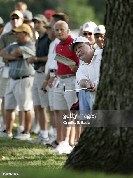 Craig Stadler in action during the second round of the U. S. Senior Open, July 29 held at the NCR Country Club, Kettering, Ohio.