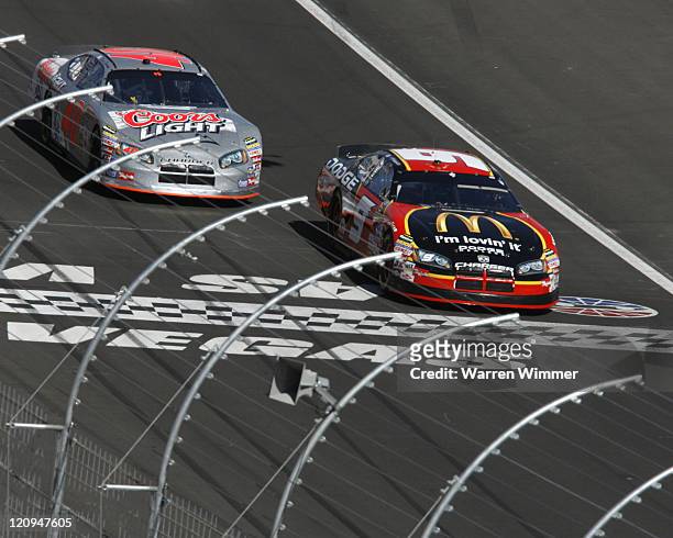 Kasey Kahne and David Stremme get the green flag to start the race during the UAW -DaimlerChrysler 400 at the Las Vegas Motor Speedway in Las Vegas,...