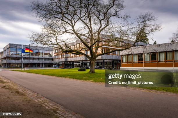 federal constitutional court building in karlsruhe - supreme court of germany stock pictures, royalty-free photos & images