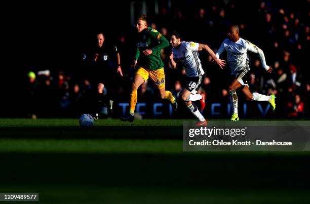 Brad Potts of Preston North End and harry After and Denis Odoi of Fulham FC chase the ball during the Sky Bet Championship match between Fulham and...