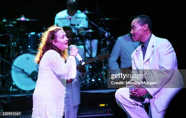 Dramatic Singer Teena Marie and L.J. Reynolds, lead singer of The Dramatics, perform ...